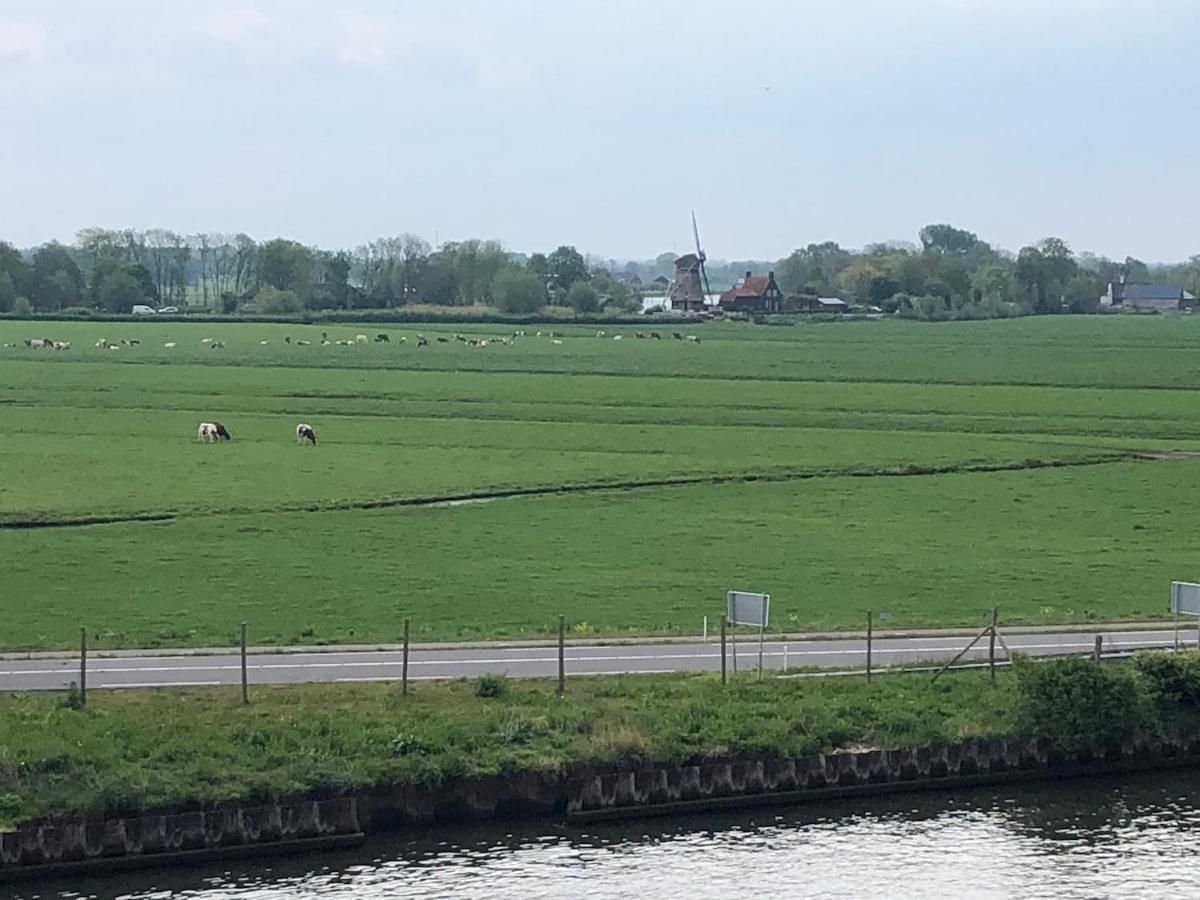 Rural Chalet Aan De Vecht Near Amsterdam Nigtevecht Екстер'єр фото